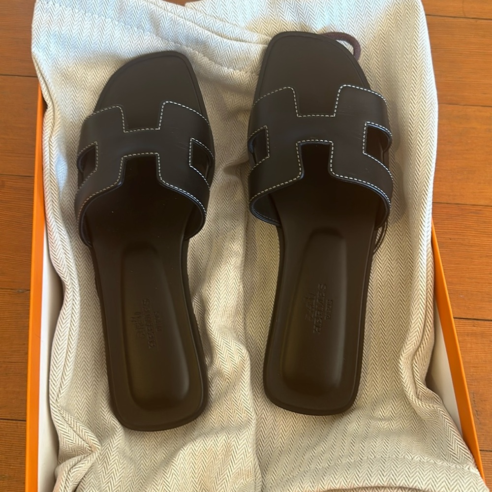 Hermes Oran Sandal - like new